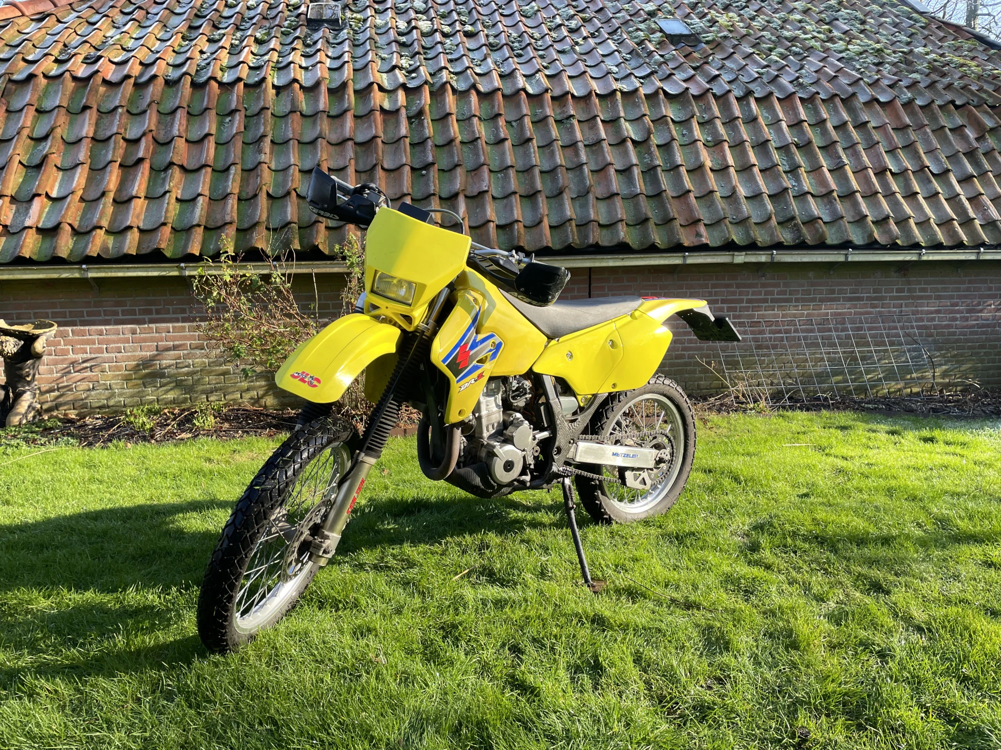 Suzuki DRZ400E