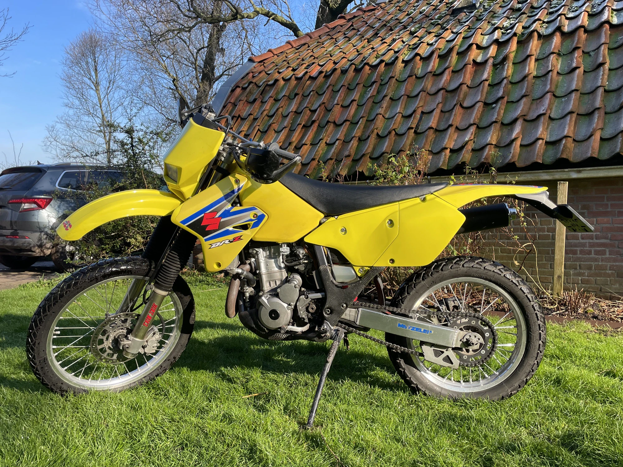 Suzuki DRZ400E