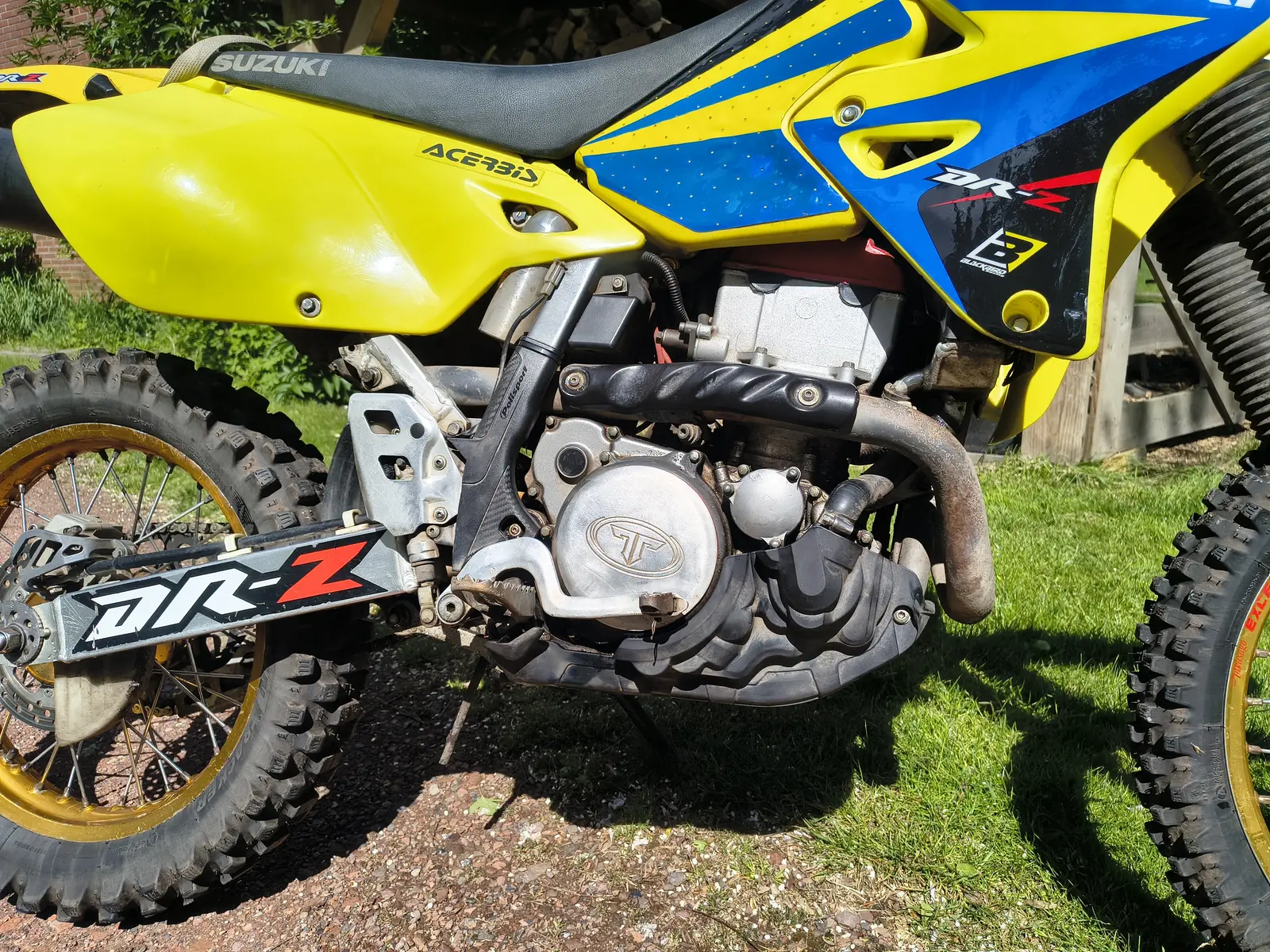 Suzuki DRZ400E