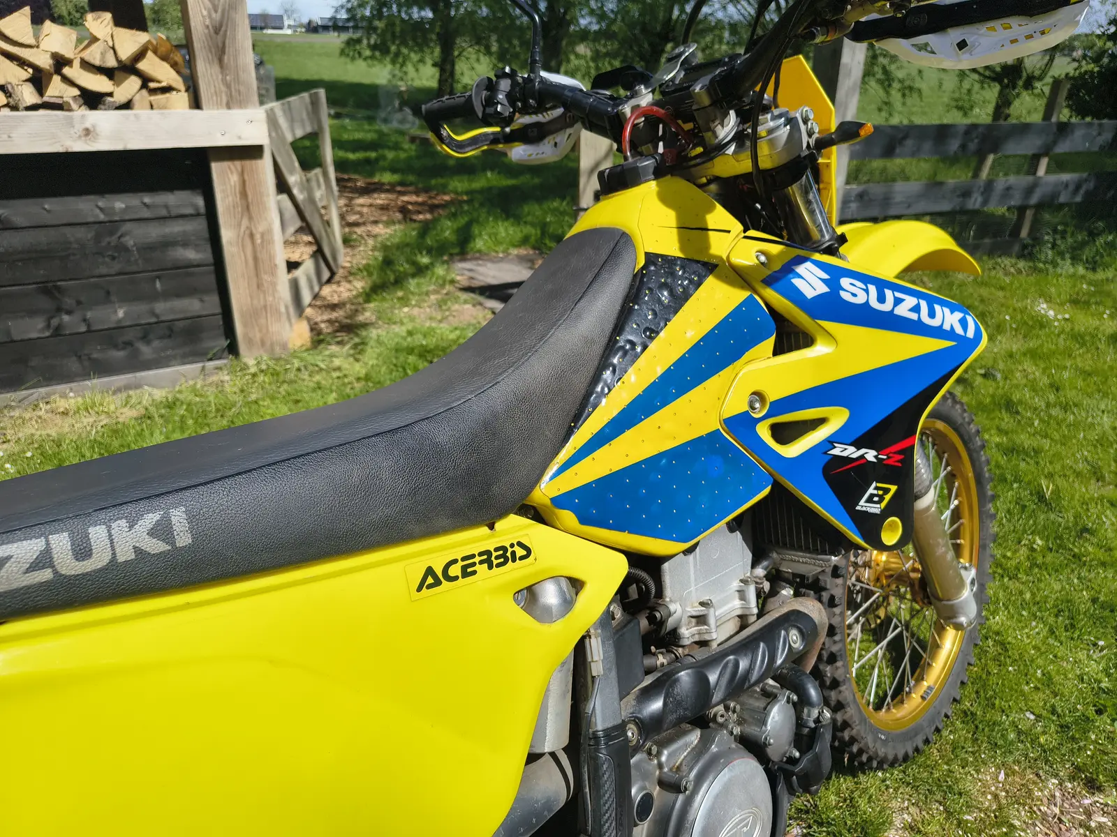 Suzuki DRZ400E