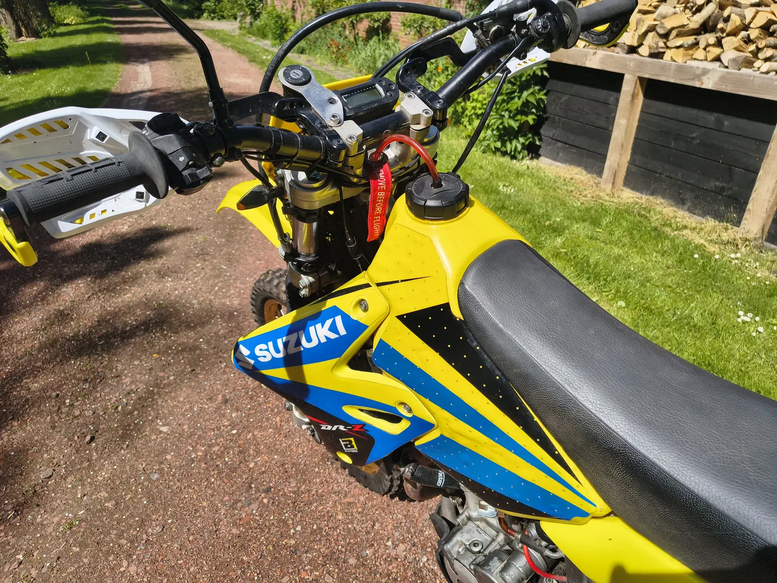Suzuki DRZ400E