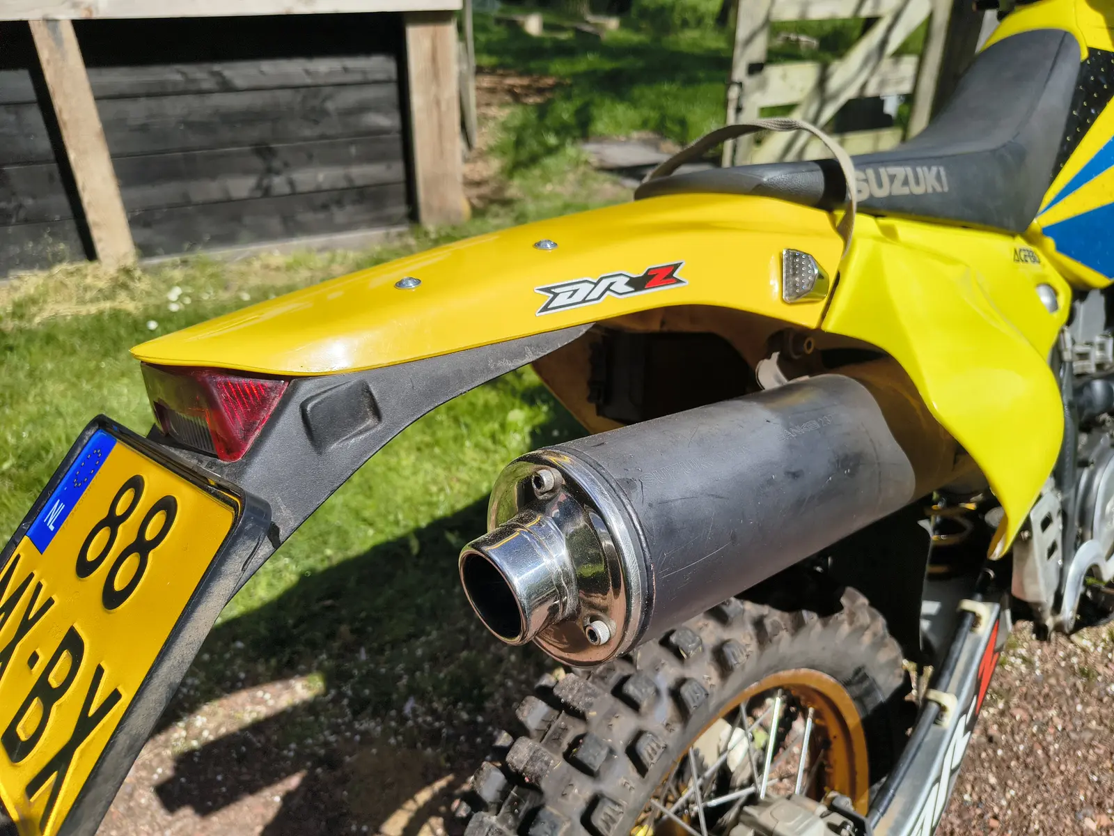 Suzuki DRZ400E