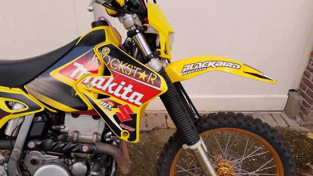 Suzuki DRZ400E